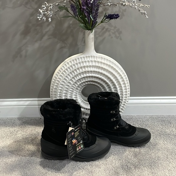 NWB Womens snovalley 5 Kamik boots. Size 8. - Picture 2 of 6